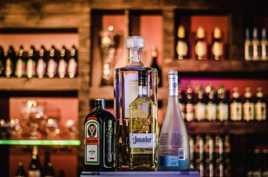 pexels-photo-340996-1024x678 Low calorie alcohol bottles